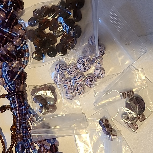 Jewelry and Craft Beads, Purple And Pink - Picture 6 of 16